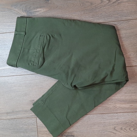 Banana Republic Sloan sage green cropped pants, size 4 Petite - Picture 6 of 9